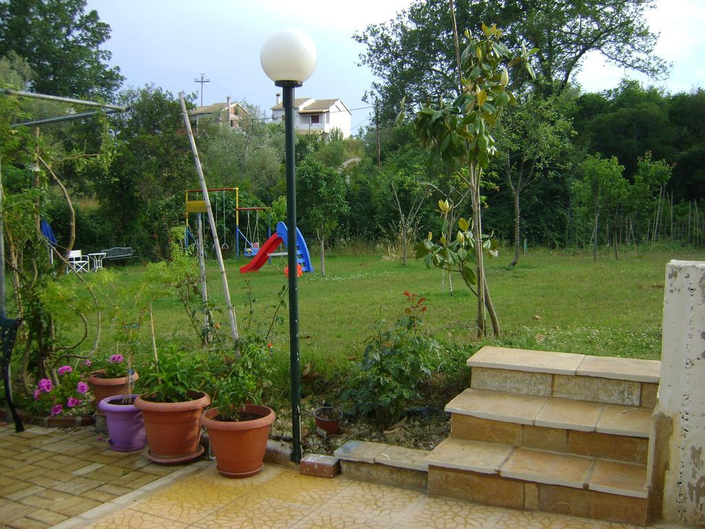 Scorpios Apartments Dassia  Bagian luar foto