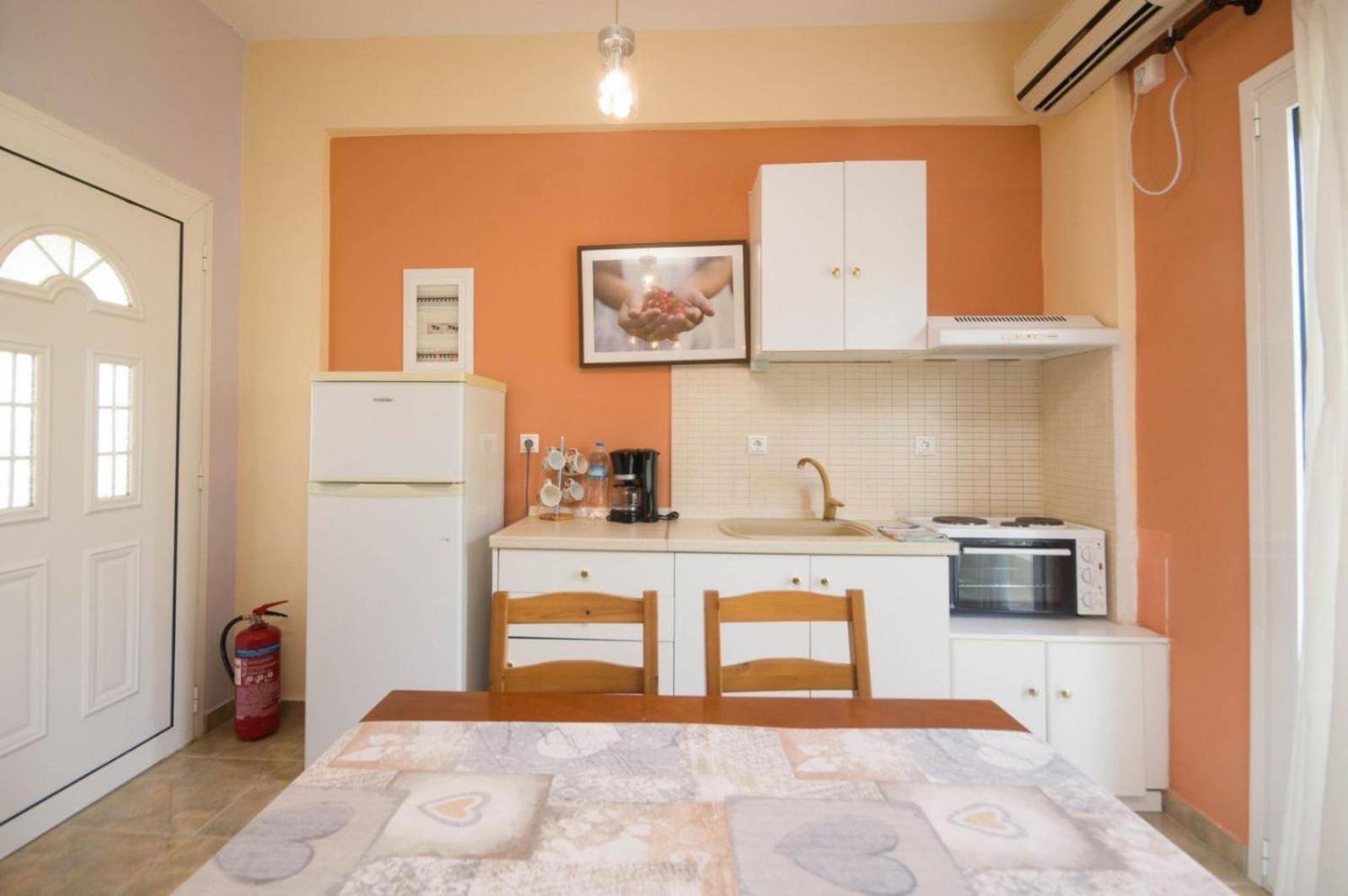 Scorpios Apartments Dassia  Bagian luar foto